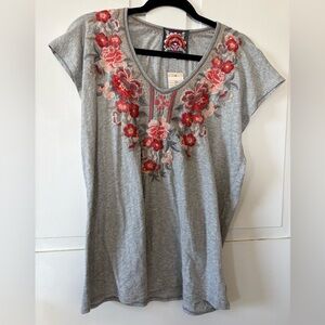 Johnny Was Analiese Tee Embroidered Floral Boho Size Medium